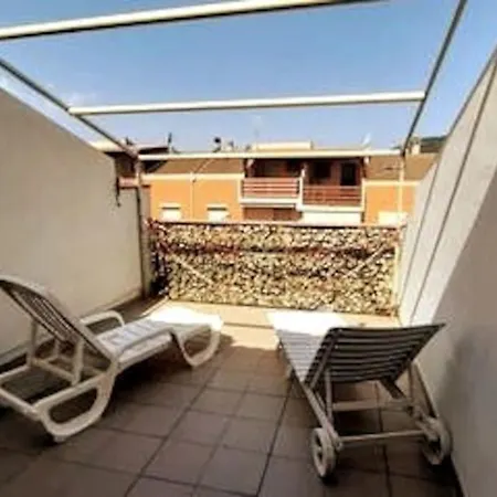 Vakantiehuis Stylish & Spacious Townhouse - Walk To & Town