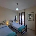 Nyaraló Stylish & Spacious Townhouse - Walk To & Town