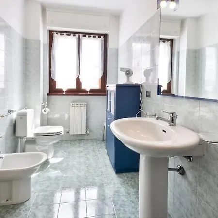 Holiday home Stylish & Spacious Townhouse - Walk To & Town Fertilia