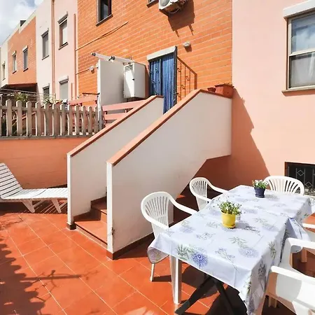 Nyaraló Stylish & Spacious Townhouse - Walk To & Town Fertilia