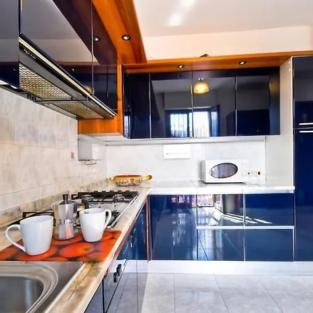 別荘 Stylish & Spacious Townhouse - Walk To & Town フェルティリア