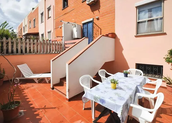 Ferienhaus Stylish & Spacious Townhouse - Walk To & Town Fertilia